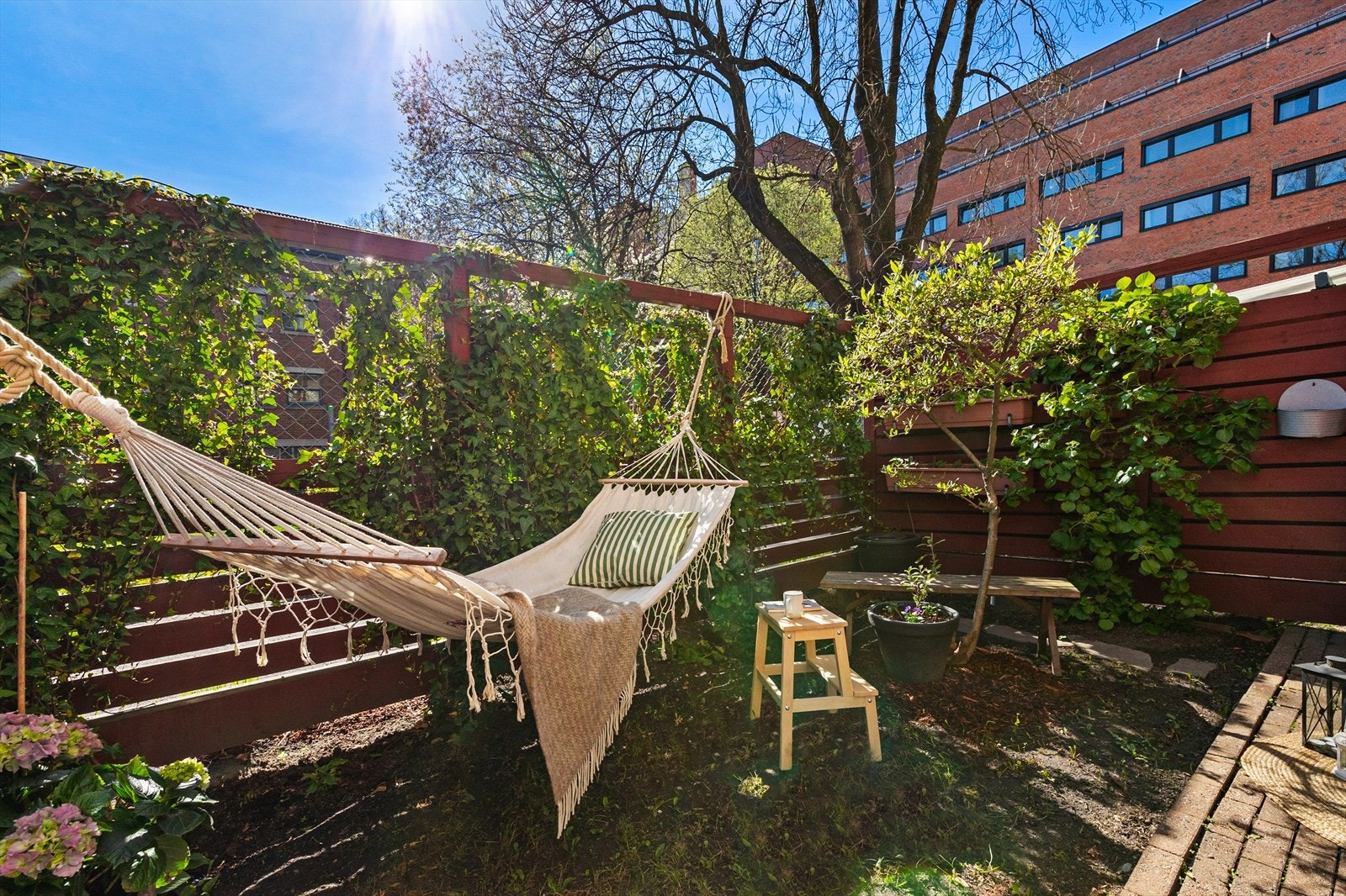 Midt i hovedstaden - med egen hengekøye! Galleribilde