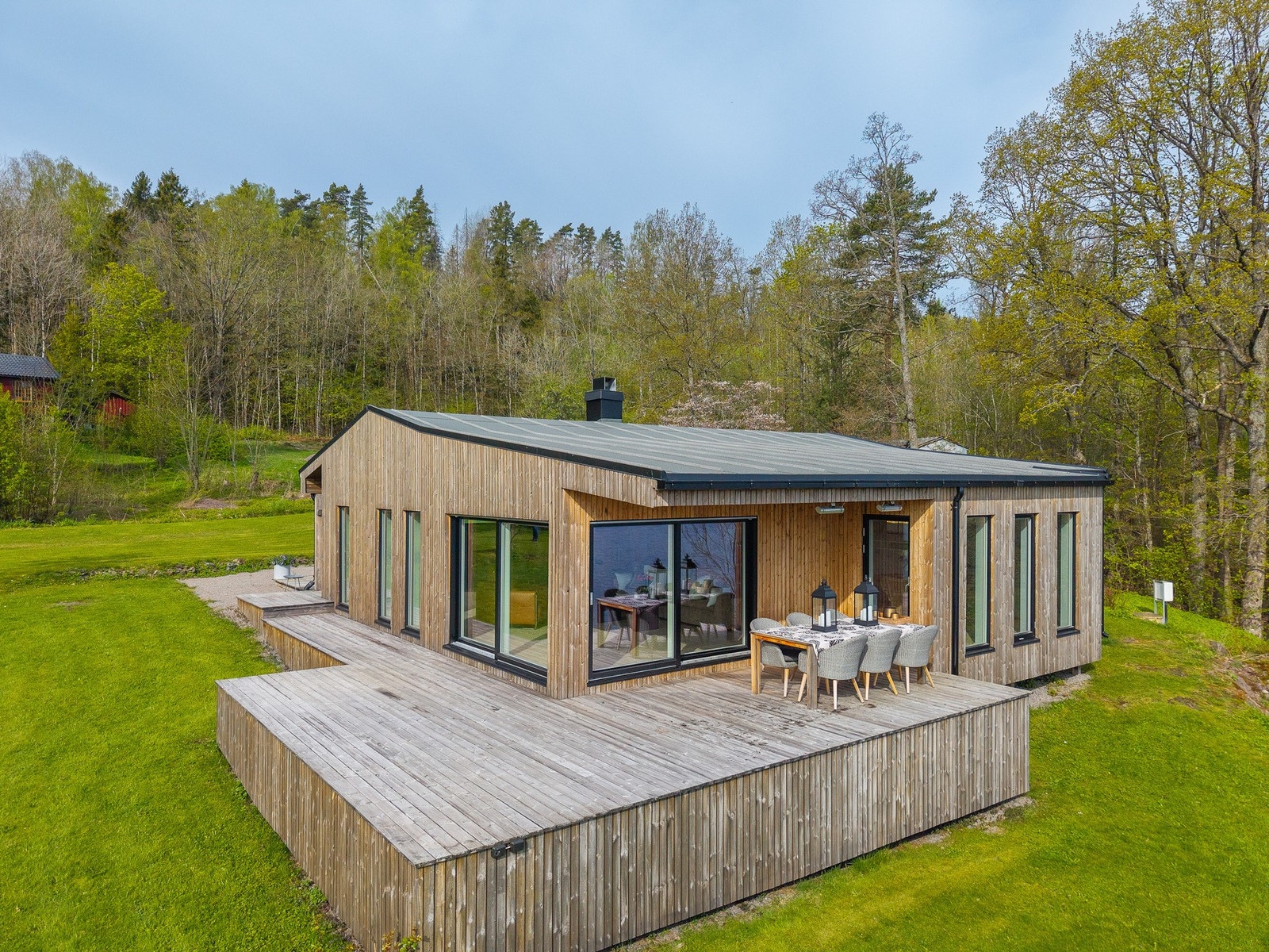 Eiendommen ble renovert både ute og inne for ett par år siden og er meget godt holdt Galleribilde