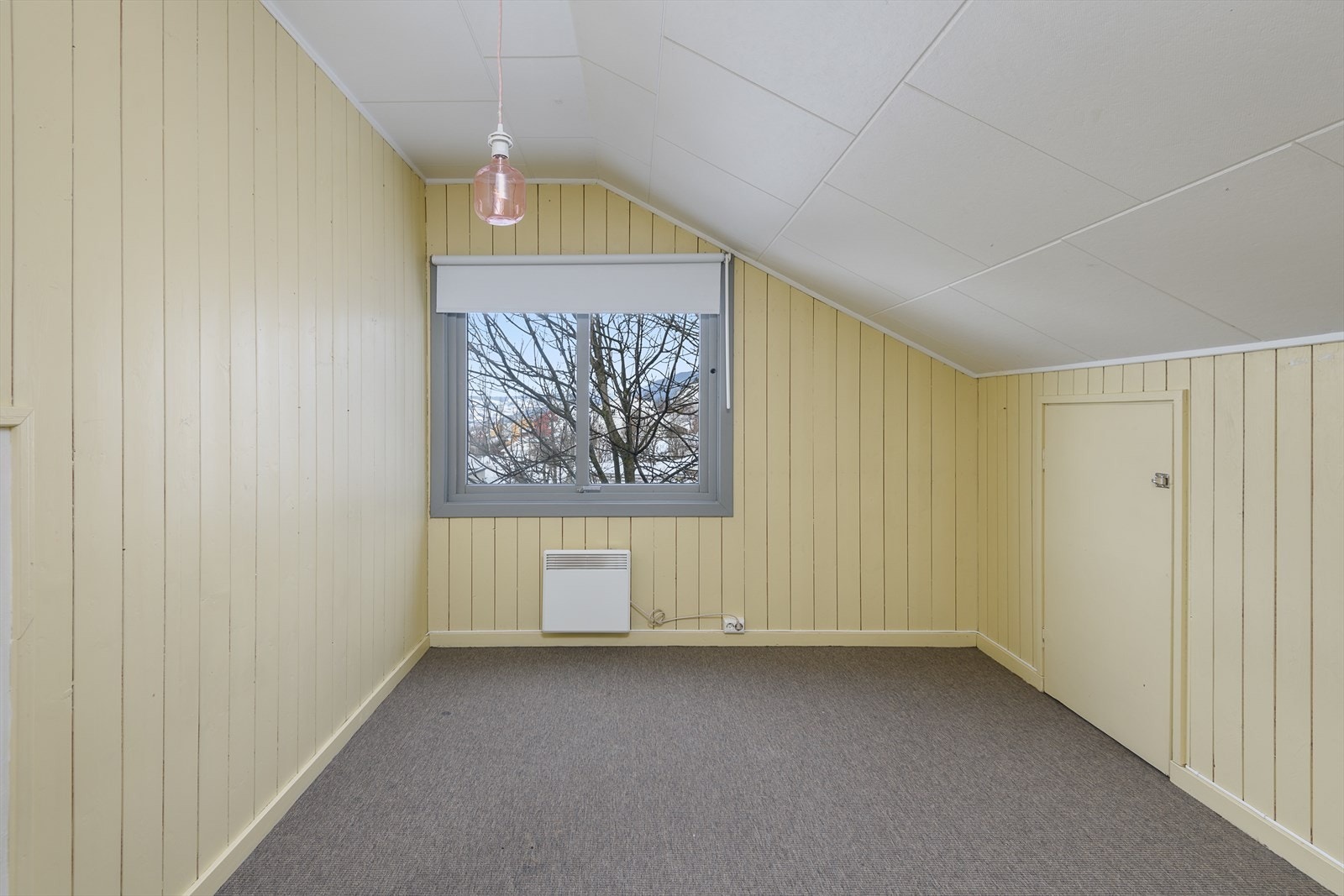 Soverom 3 ligger i 2. etasje sammen med de to andre rommene. Galleribilde