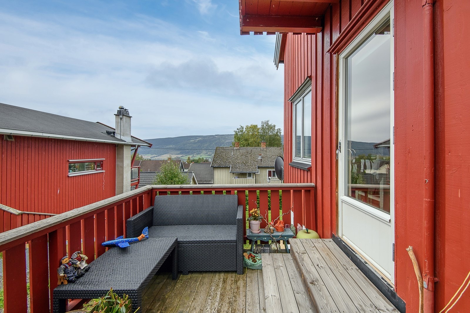 Åpen veranda med utgang fra stua. Galleribilde