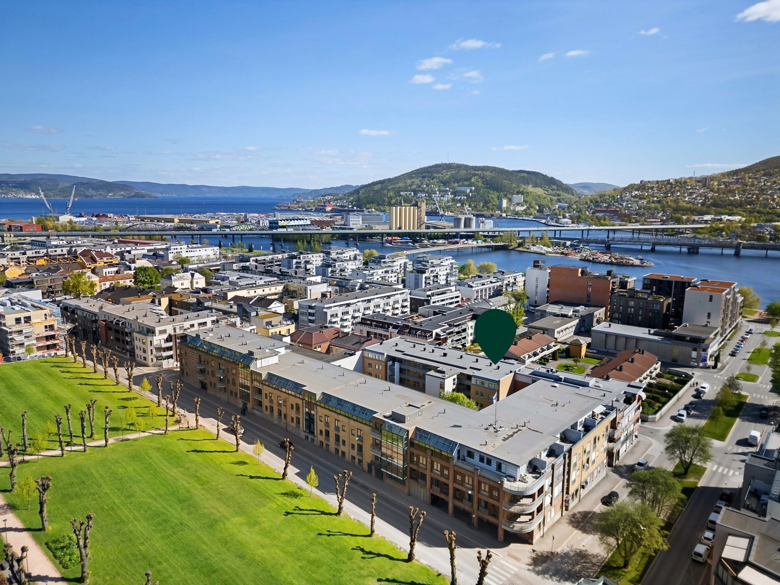 Pen og romslig 3(4)-roms leilighet i 2. etasje Galleribilde