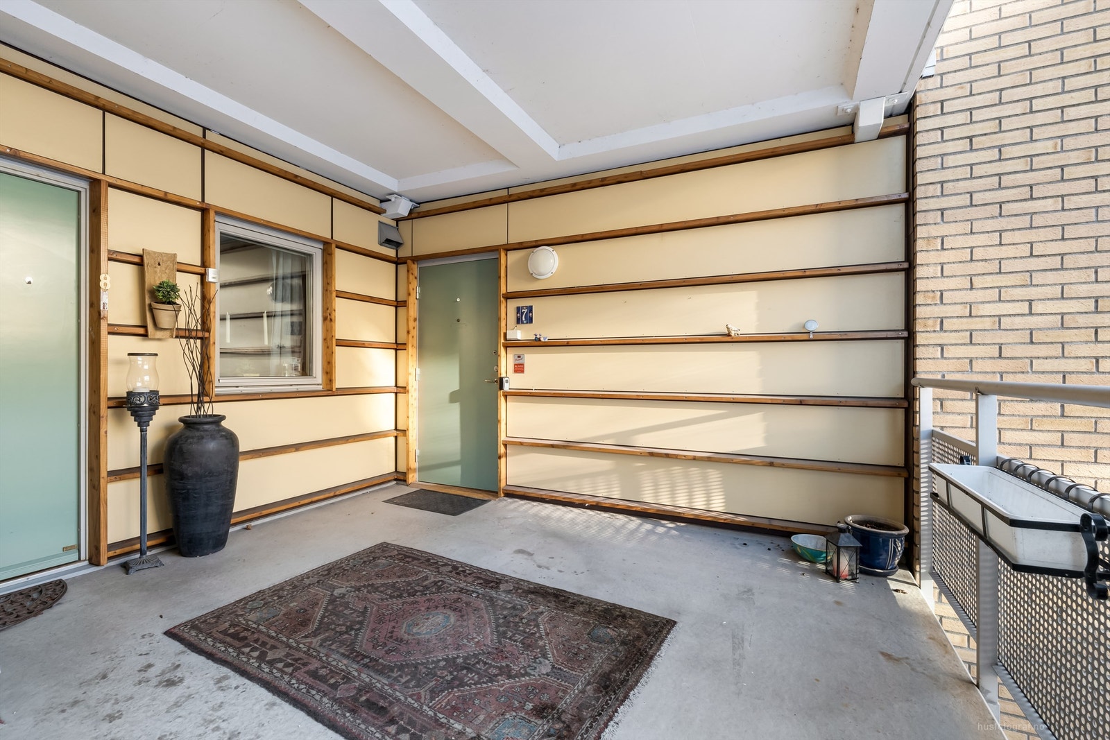 Eget utvendig inngangsparti og heisadkomst i bygningen Galleribilde