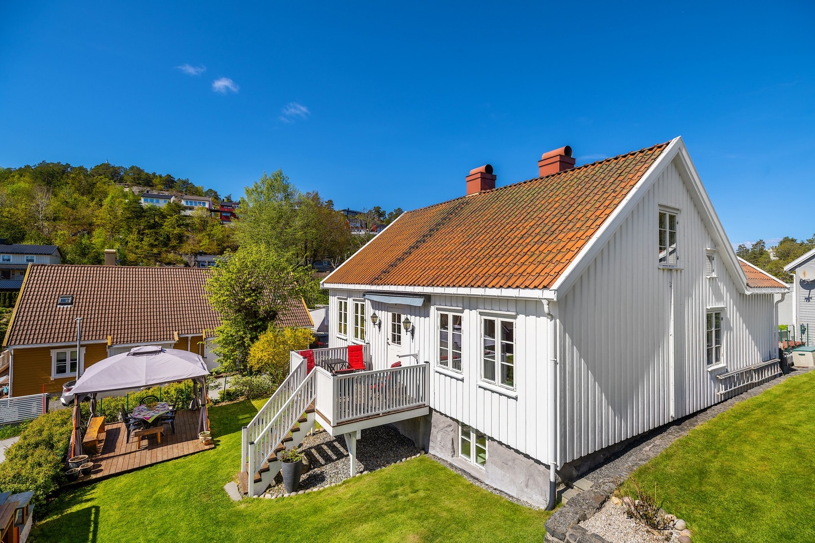 Maren Goderstad i privatmegleren har gleden av å presentere Nordbø 9. Galleribilde