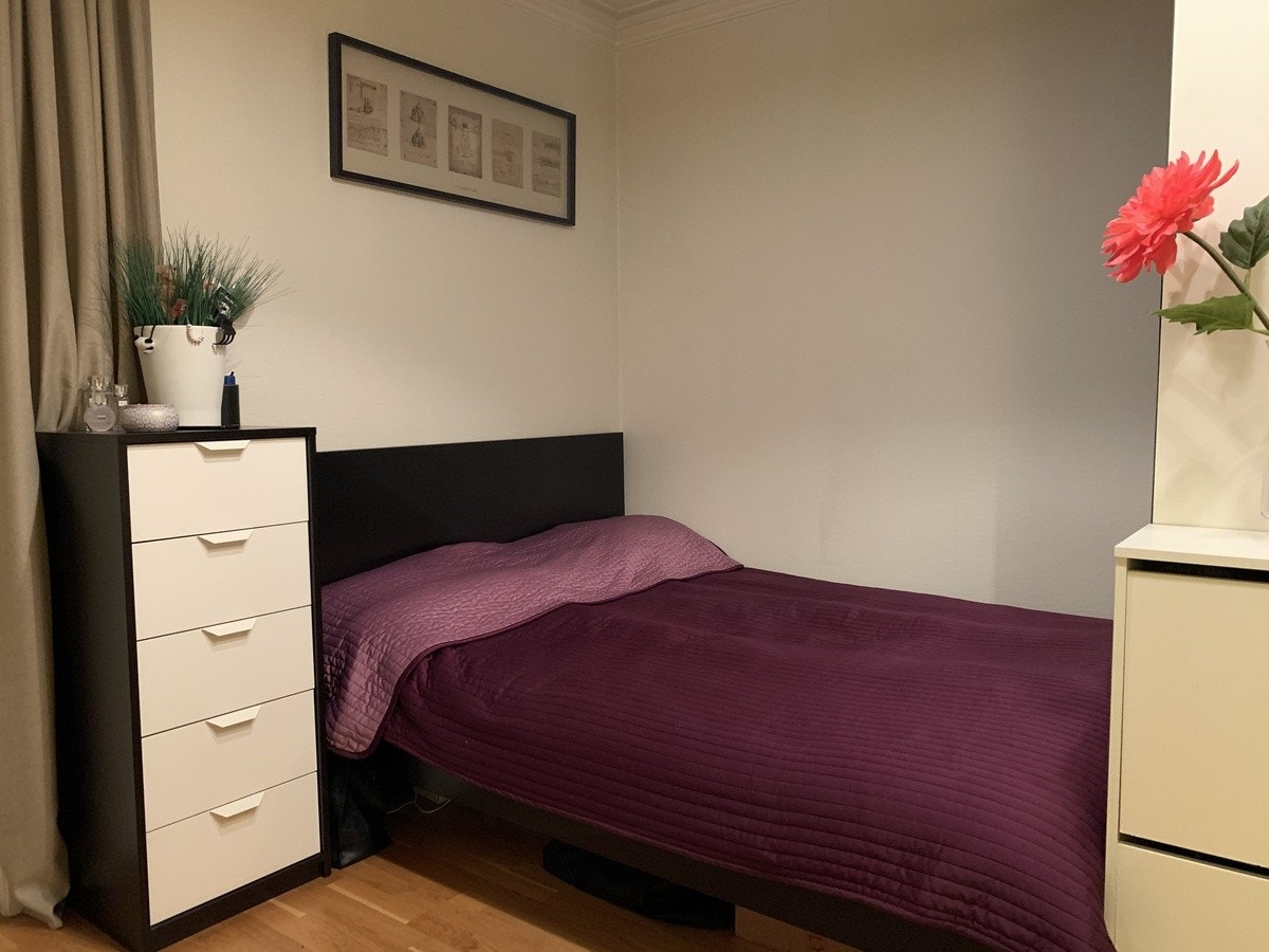 God plass til stor seng Galleribilde