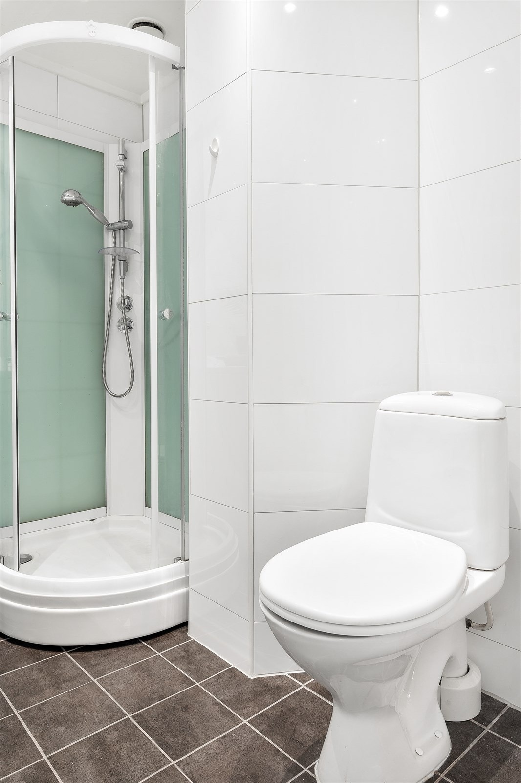 Boligen har kobberrør som hovedføringer, med overgang til PEX (rør-i-rør) på badet Galleribilde