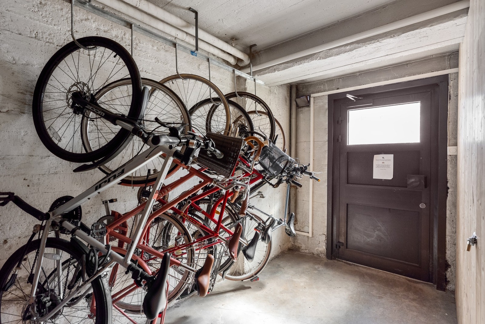 Det er også innendørs sykkelparkering. Galleribilde