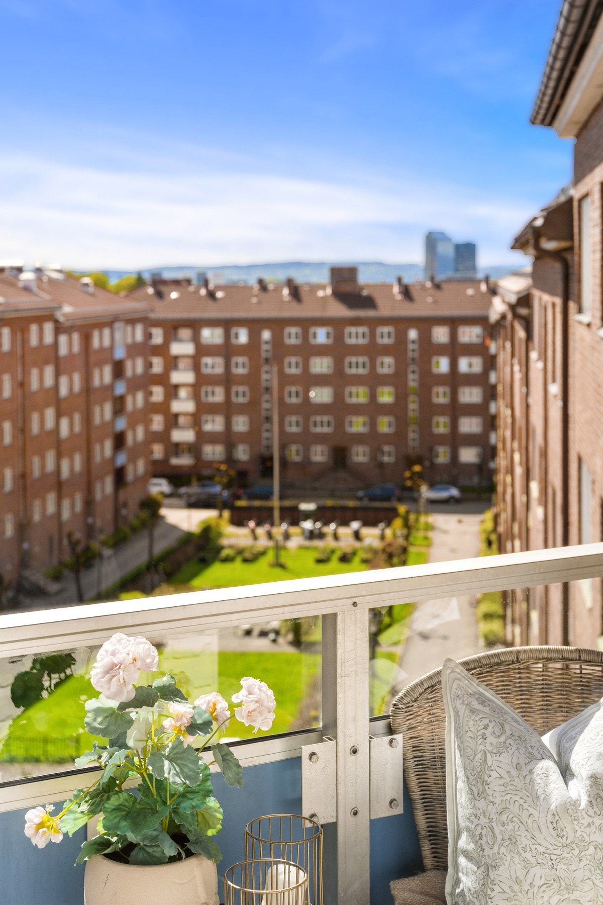 Herfra er det utsikt over den flotte bakgården. Galleribilde