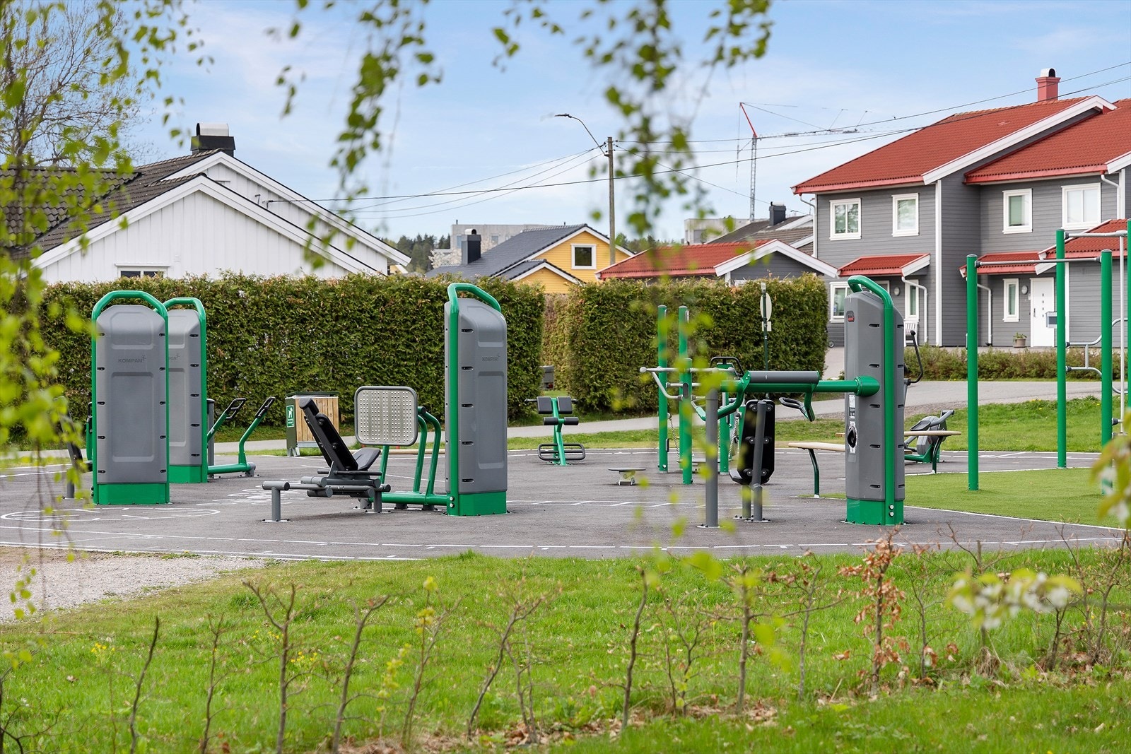 Like ved boligen et det et utegym som kan benyttes hvis man ønsker det. Galleribilde