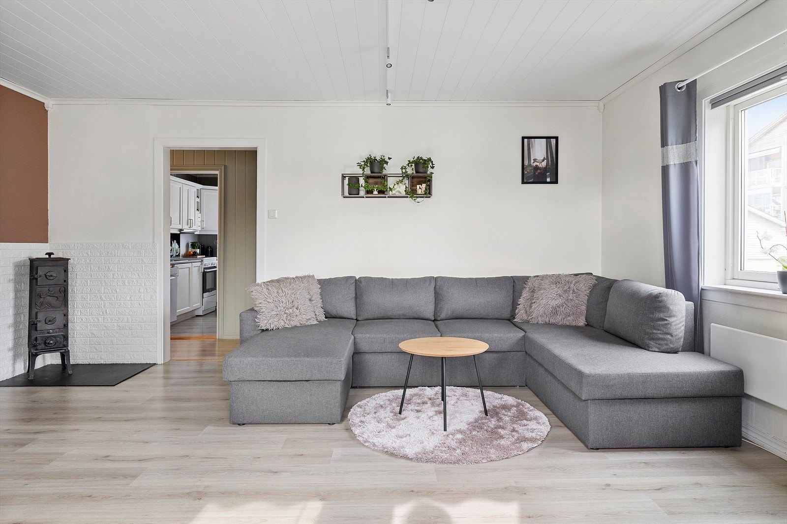 En koselig og velholdt leilighet med god planløsning og sentral beliggenhet. Galleribilde