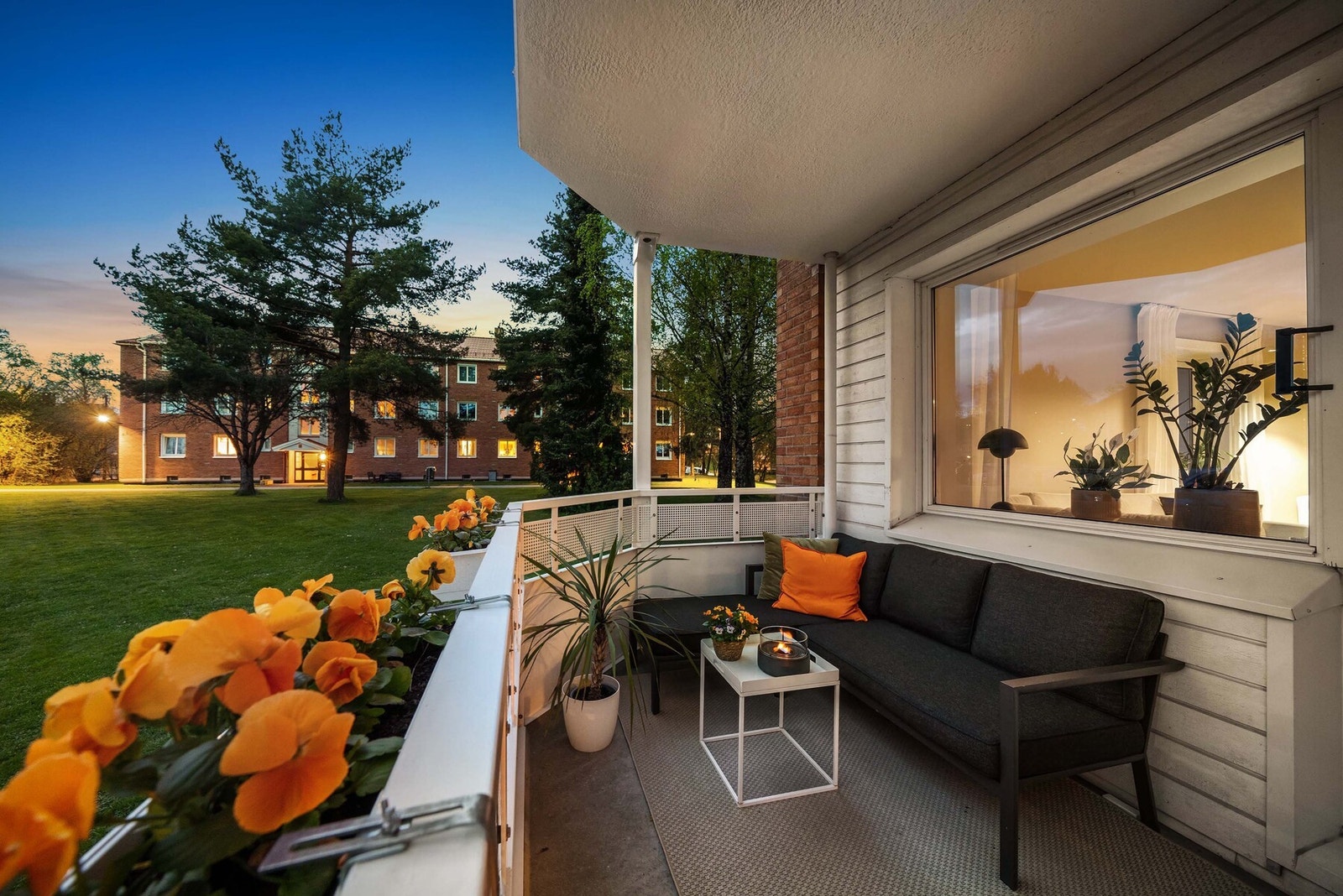 Daniel Bigom v/ PrivatMegleren Atrium har gleden av å ønske velkommen til en lekker 3-roms i Kalbakkbakkveien 30! Galleribilde