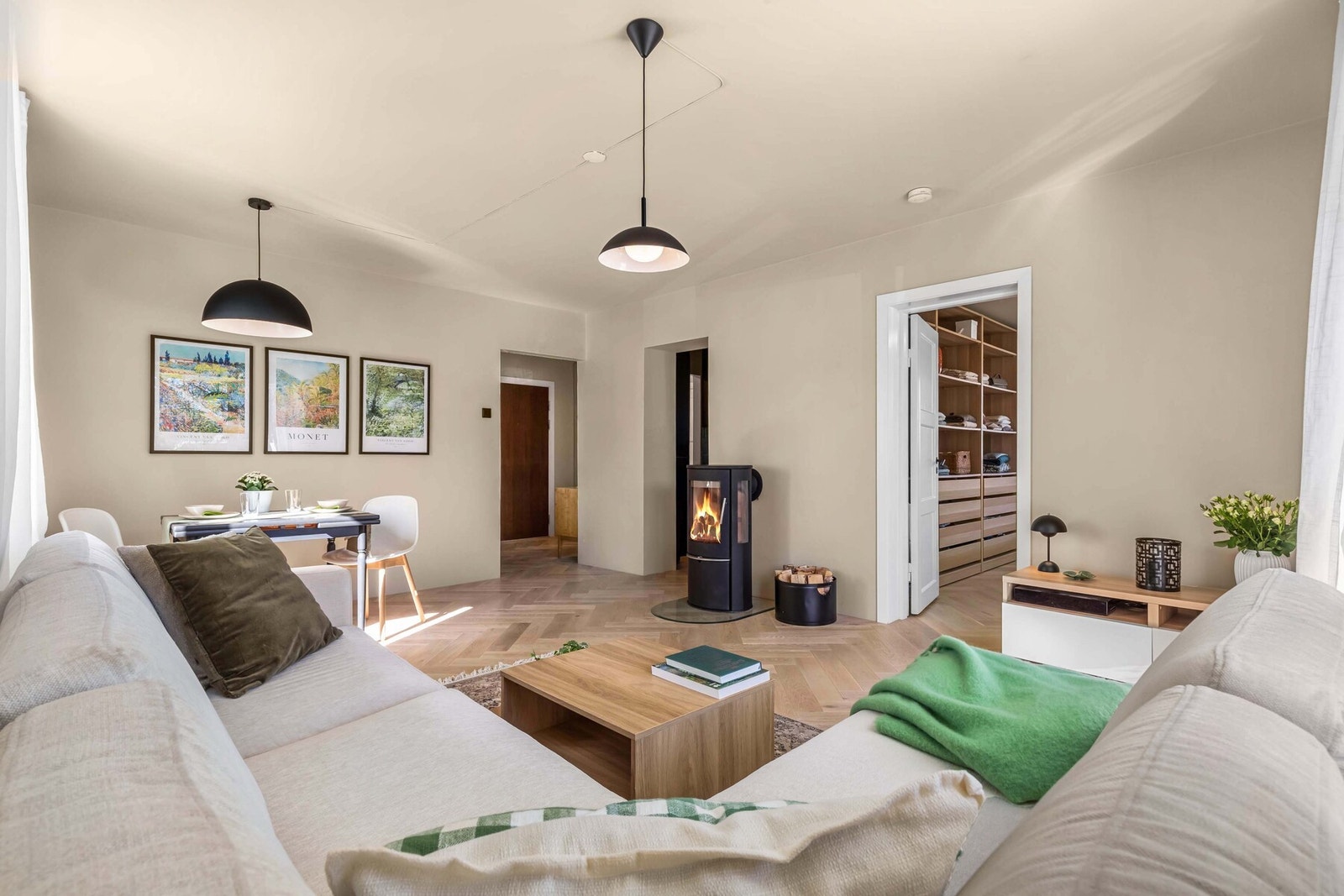 Overblikk over stuen Galleribilde