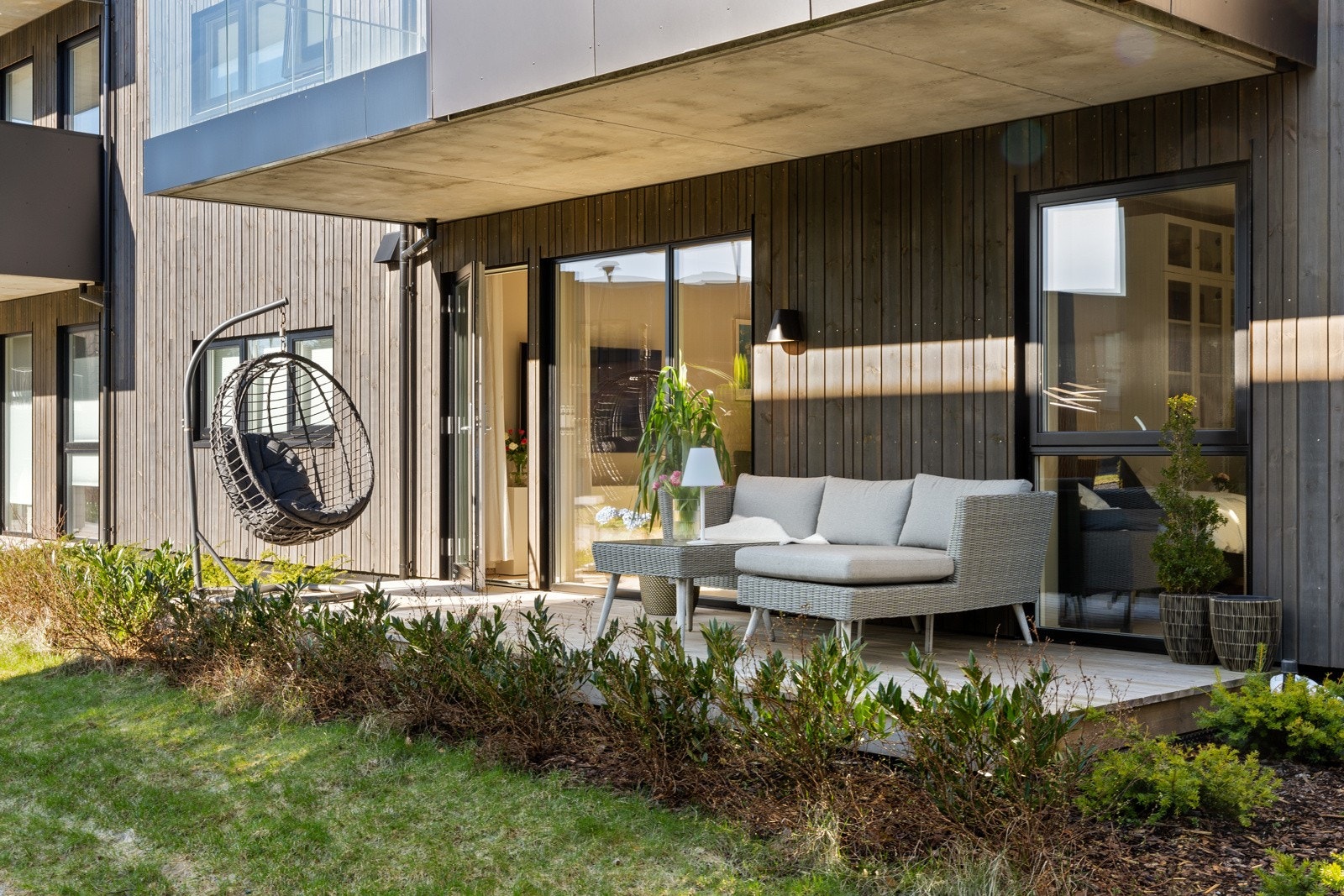 Selger opplyser om sol fra ca. kl. 07 - 16. Galleribilde