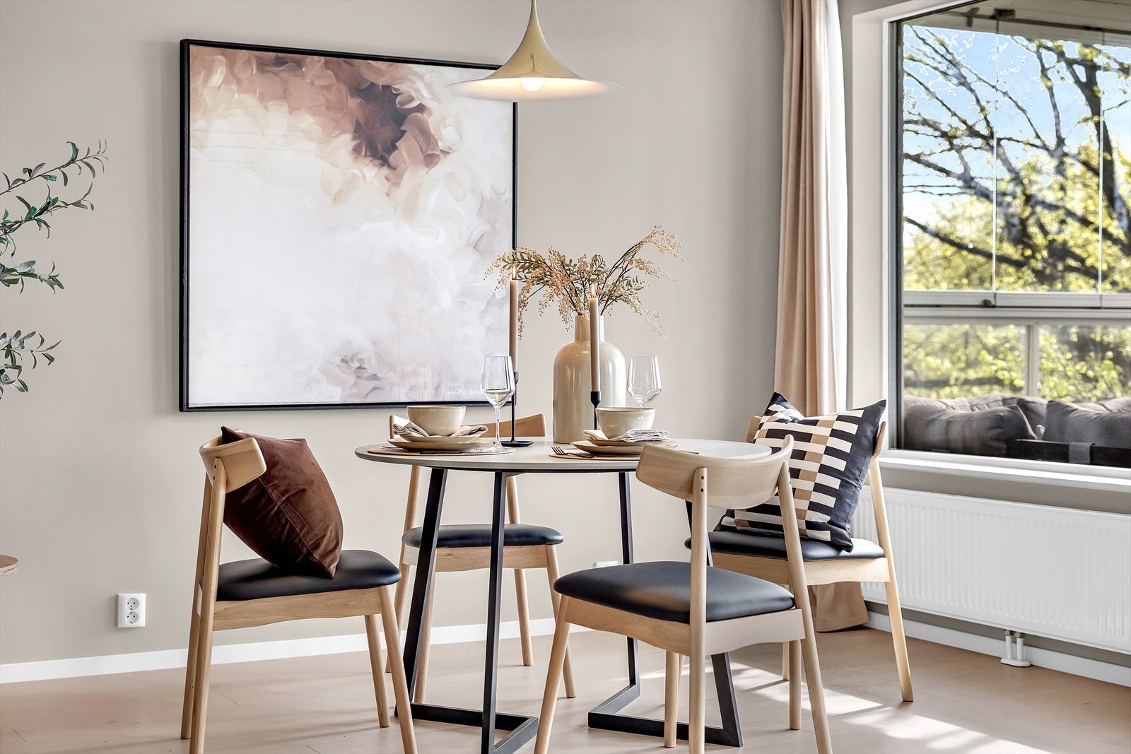 Leiligheten har balansert ventilasjon med varmegjenvinning. Galleribilde