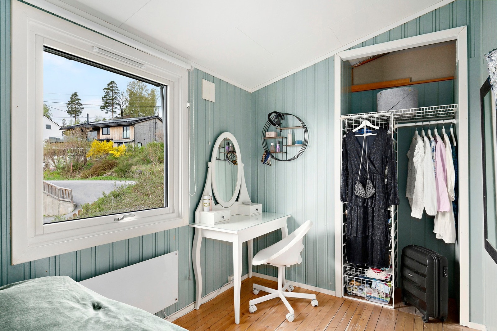 Det er garderobeinnredning på alle soverom Galleribilde