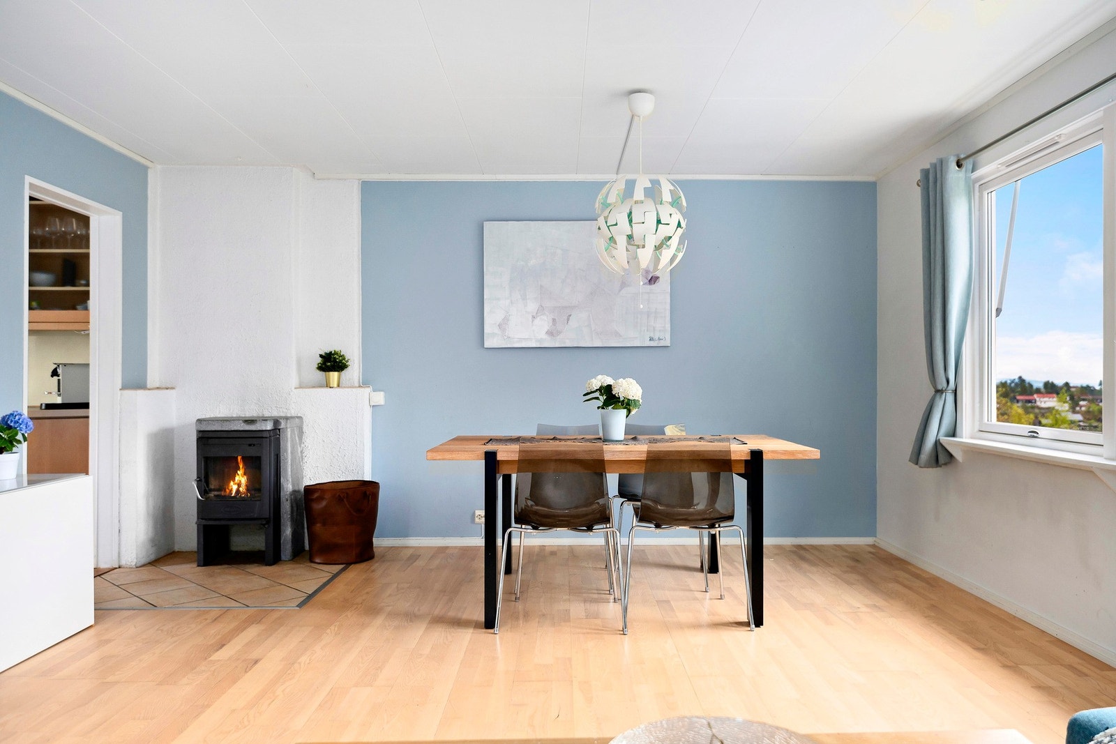 Her kan man enkelt invitere både venner og familie på hyggelige middagsbesøk Galleribilde