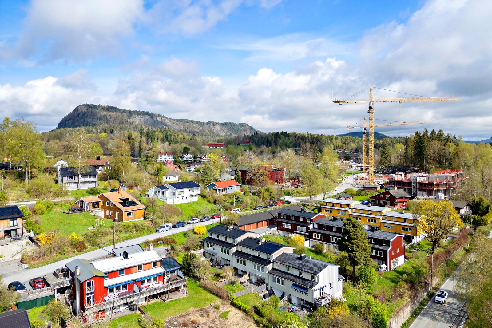 Områdebilde - Nærmeste bussholdeplass er Gjettumtunet og ligger ca. 5 minutters gange fra boligen Galleribilde
