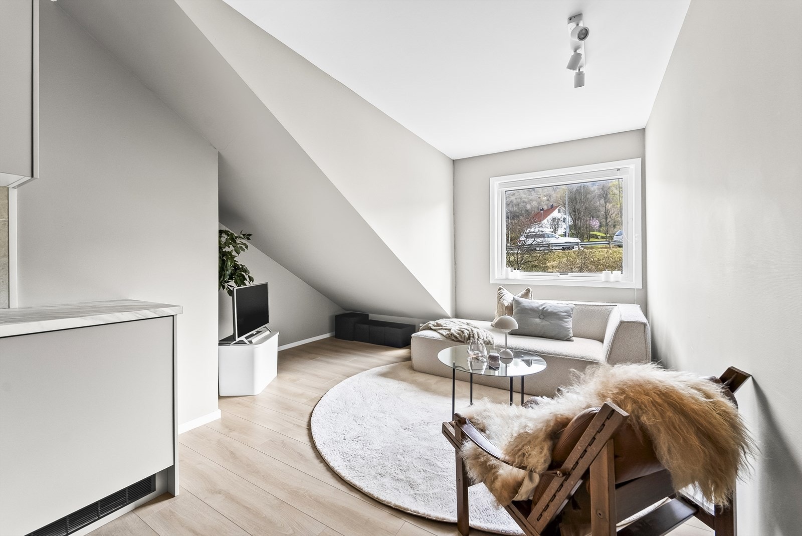 Velkommen til Elvevegen 20F! En sentral og innbydende leilighet. Galleribilde