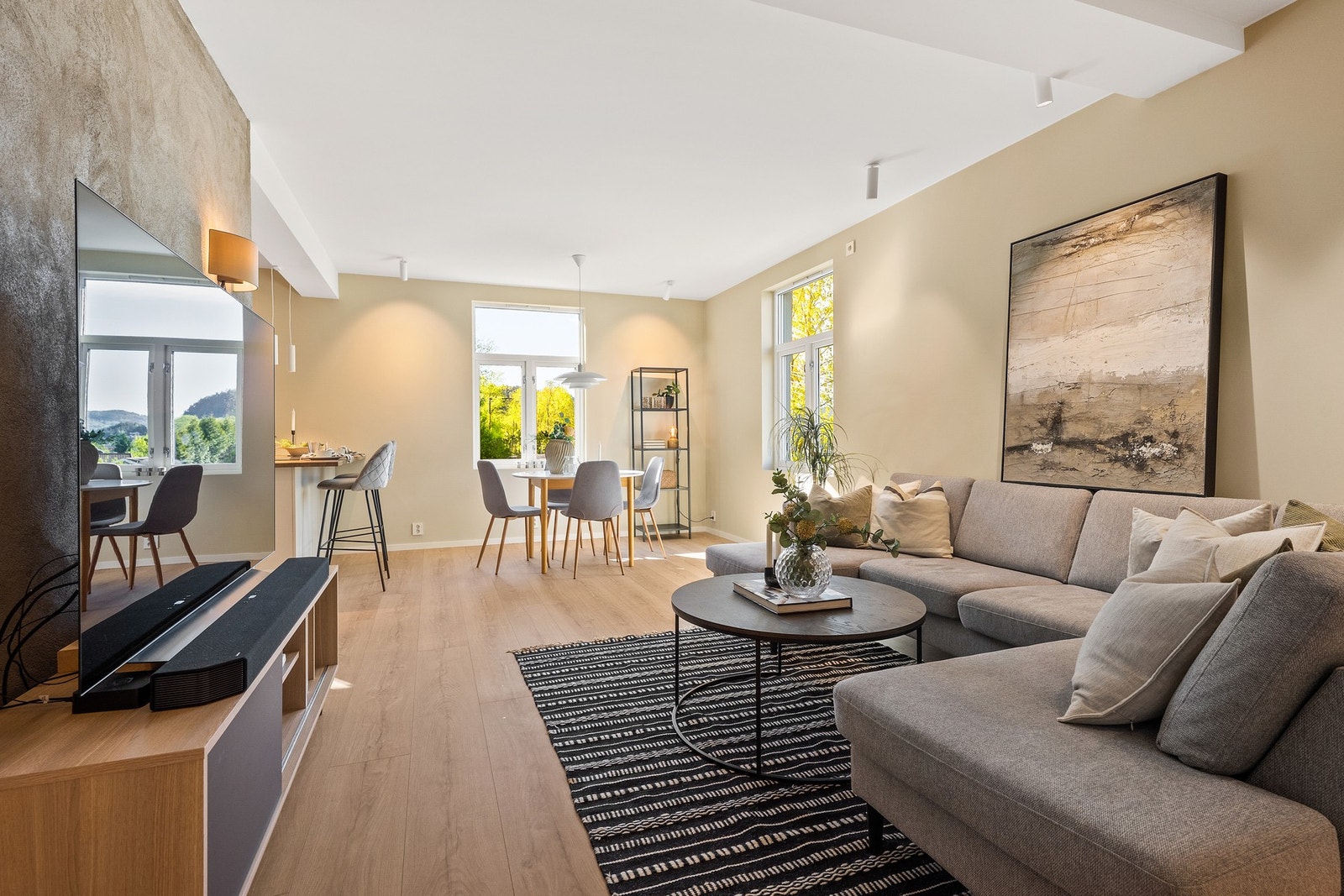 Røykenveien 75 til salgs ved Lasse Bastrup - EIE eiendomsmegling. Galleribilde