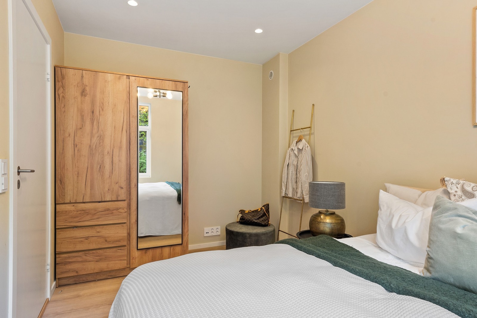 Dette rommet passer ypperlig både som barnerom, gjesterom eller kontor. Galleribilde