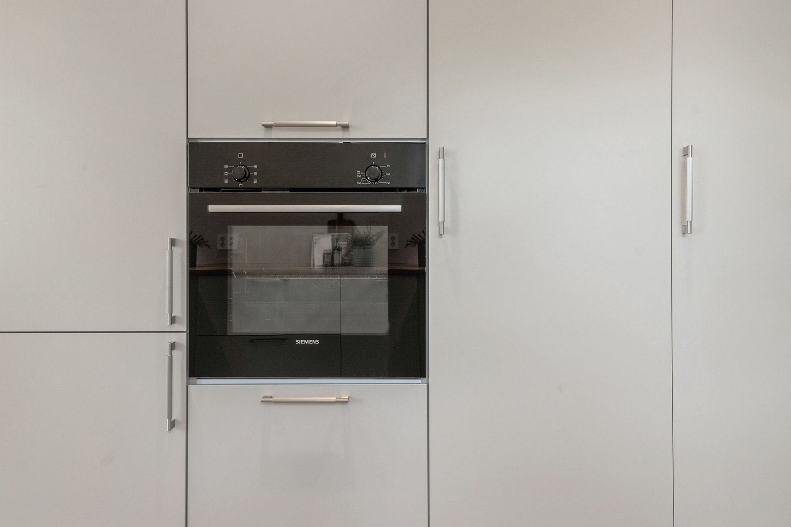 Integrerte hvitevarer bidrar til et ryddig og eksklusivt uttrykk. Galleribilde