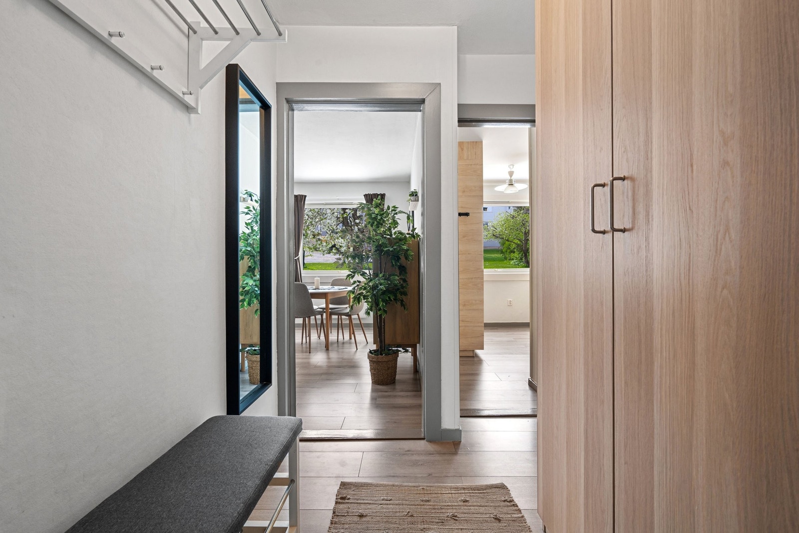 Gulv og gulvlister fra 2022 Galleribilde