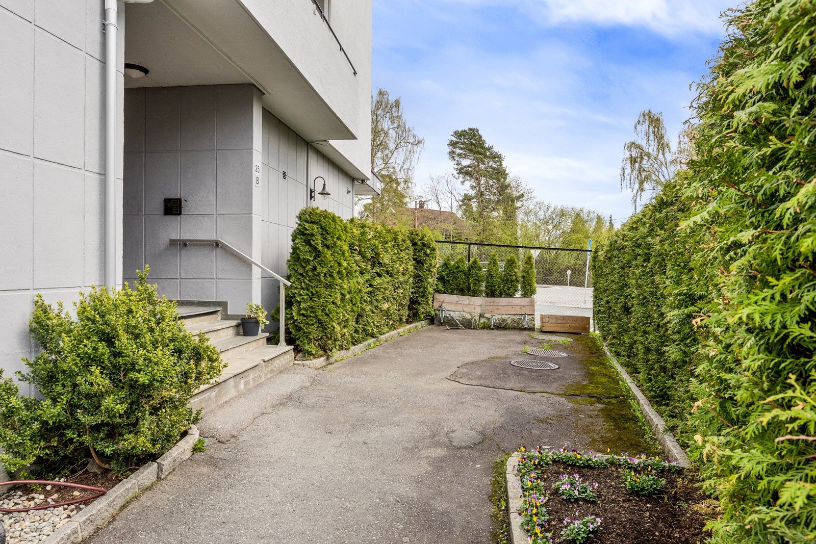 Inngangsparti. Galleribilde