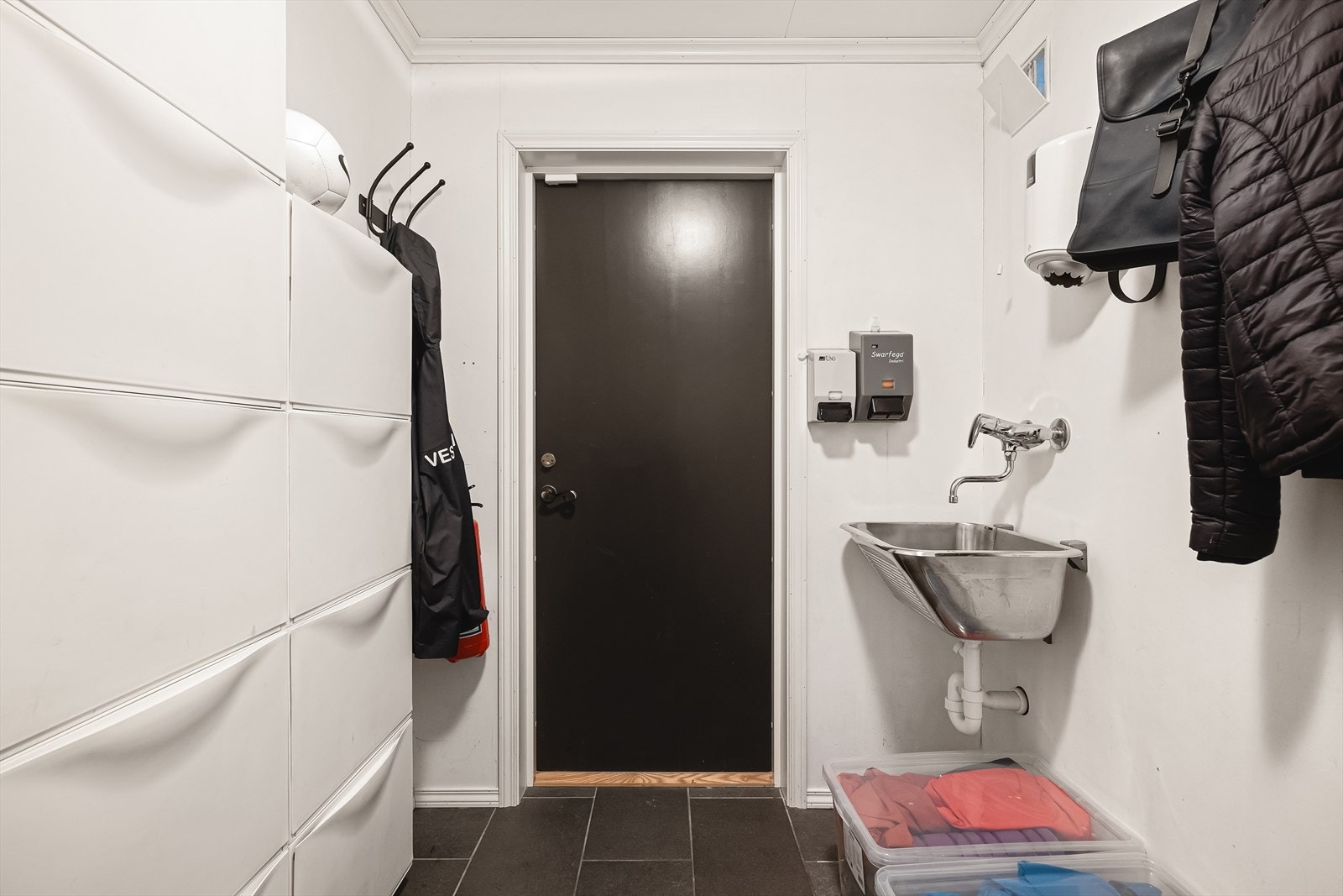 - Praktisk bod med egen inngang - Galleribilde