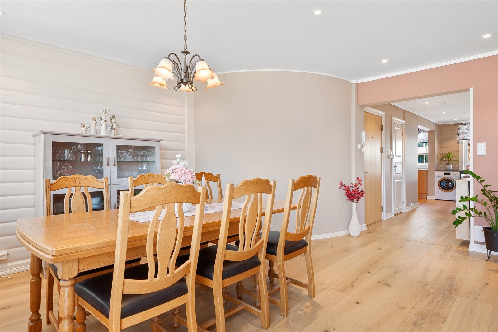 Nye spotter i stue og kjøkken i 2021 Galleribilde