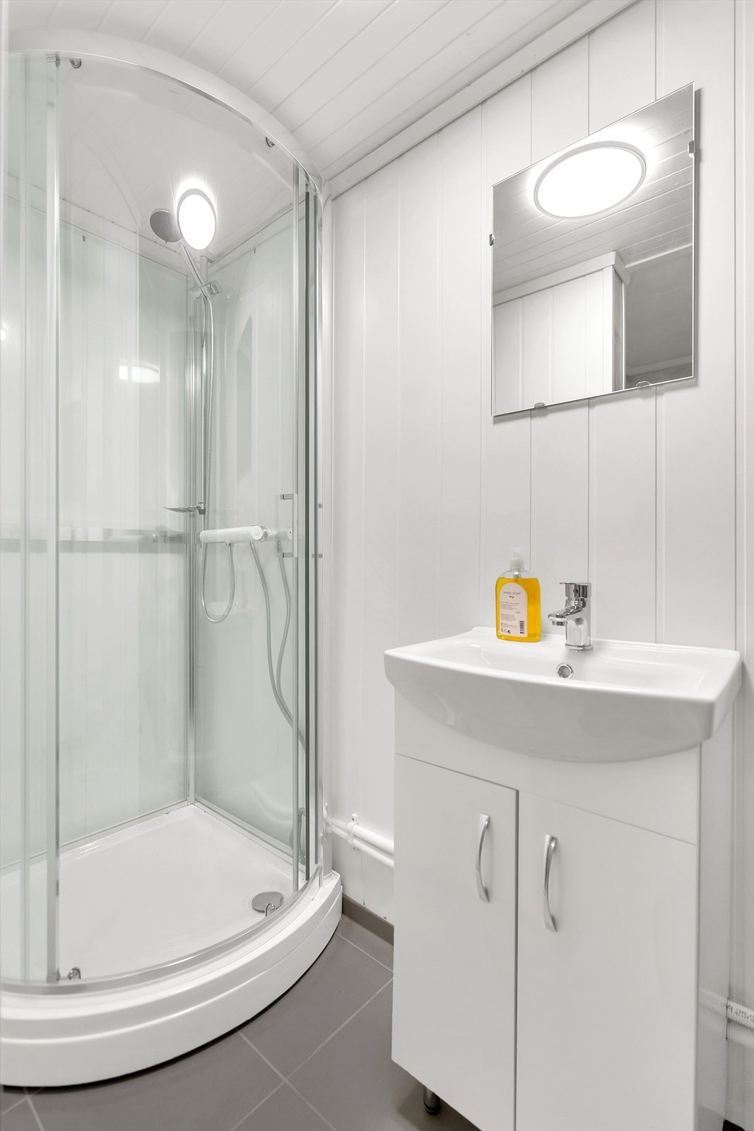 3458046_1-a.jpg Galleribilde