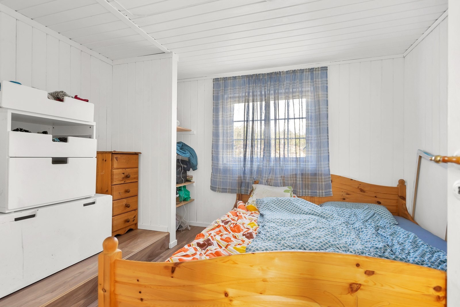 3458051_1-a.jpg Galleribilde