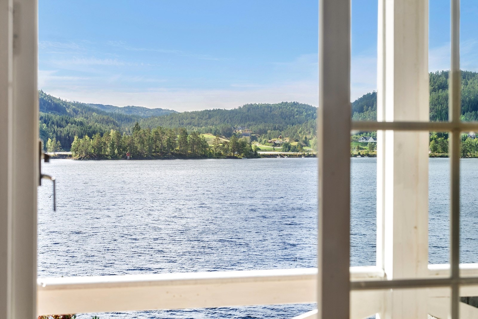 3458071_1-a.jpg Galleribilde