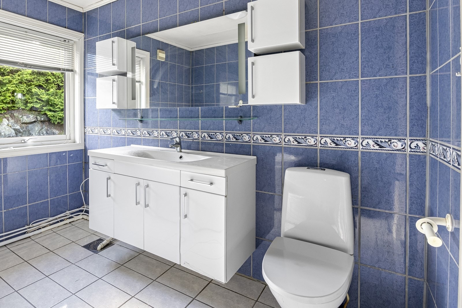 Hovedbad (hovedetasje). Galleribilde