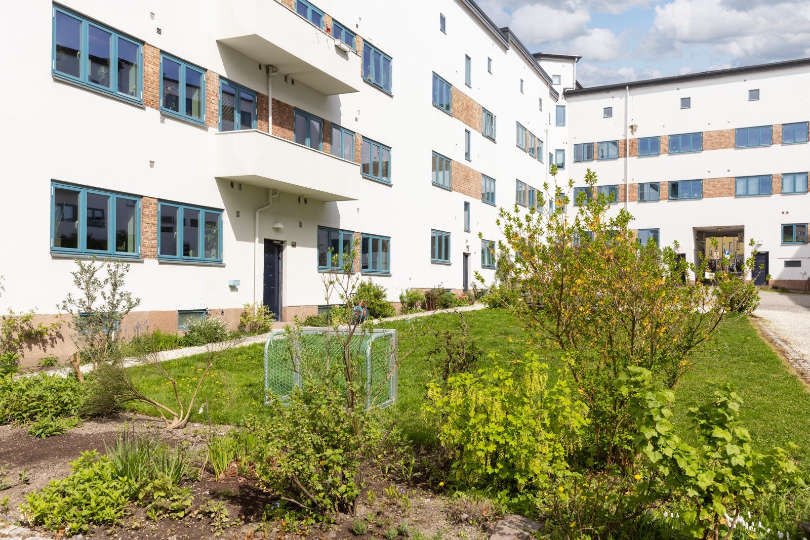 Nydelig felles bakgård i borettslaget. Galleribilde