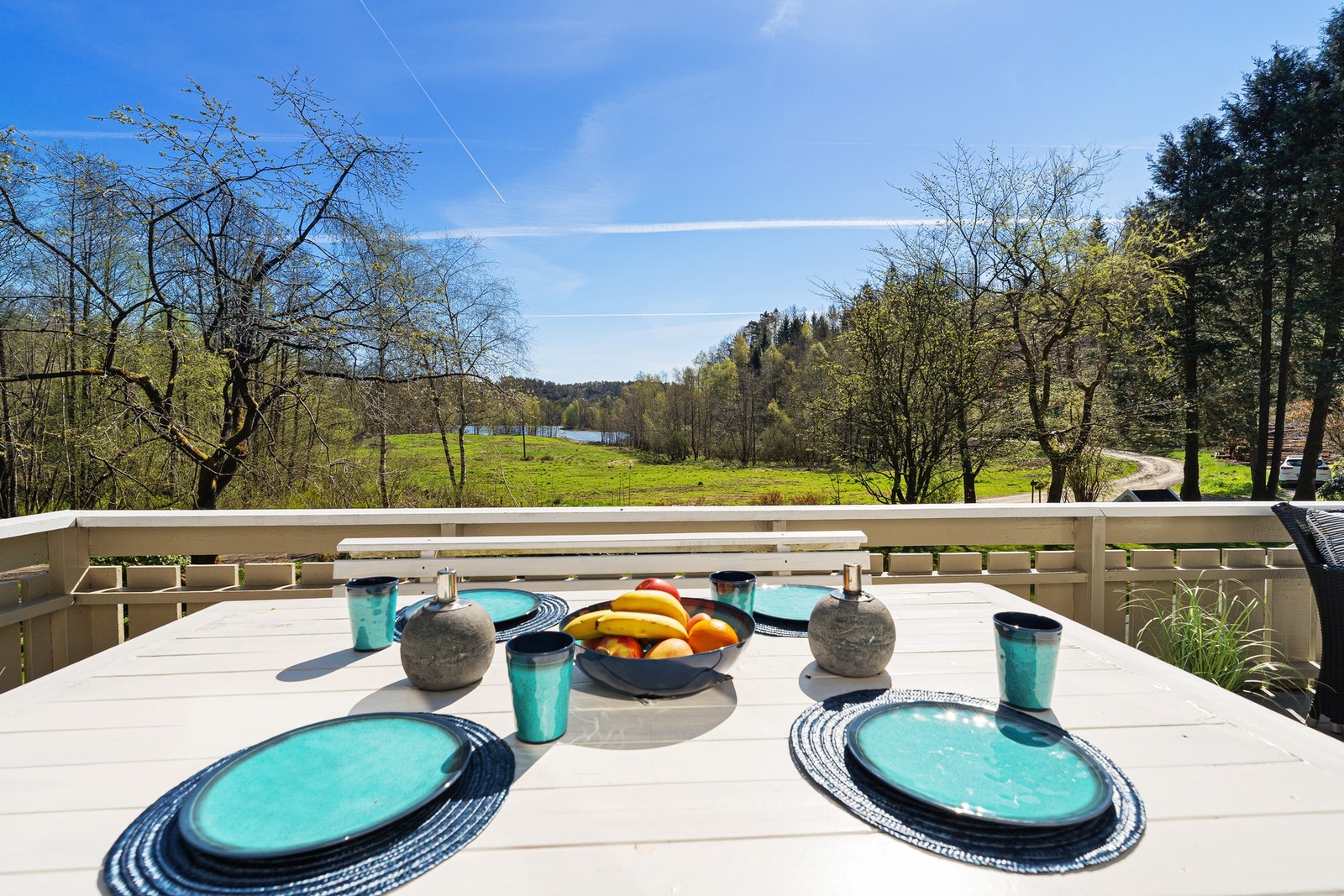 Landlig og hyggelig med et måltid på denne fine plassen Galleribilde