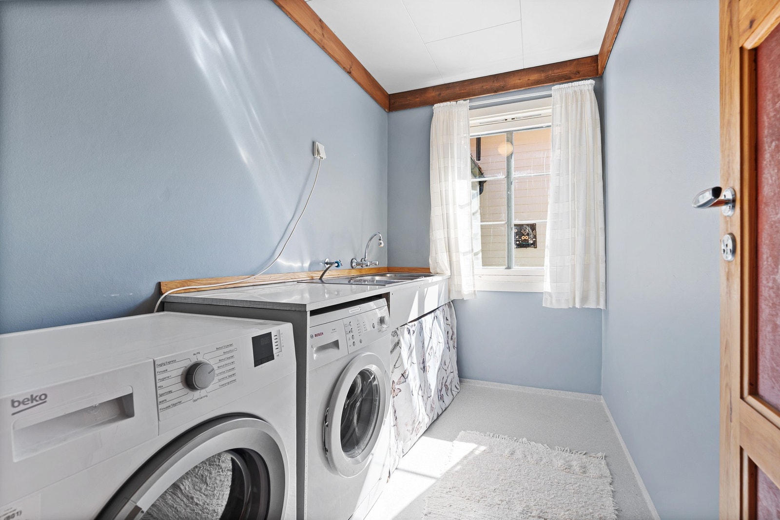 Vaskerom i tilbygget Galleribilde