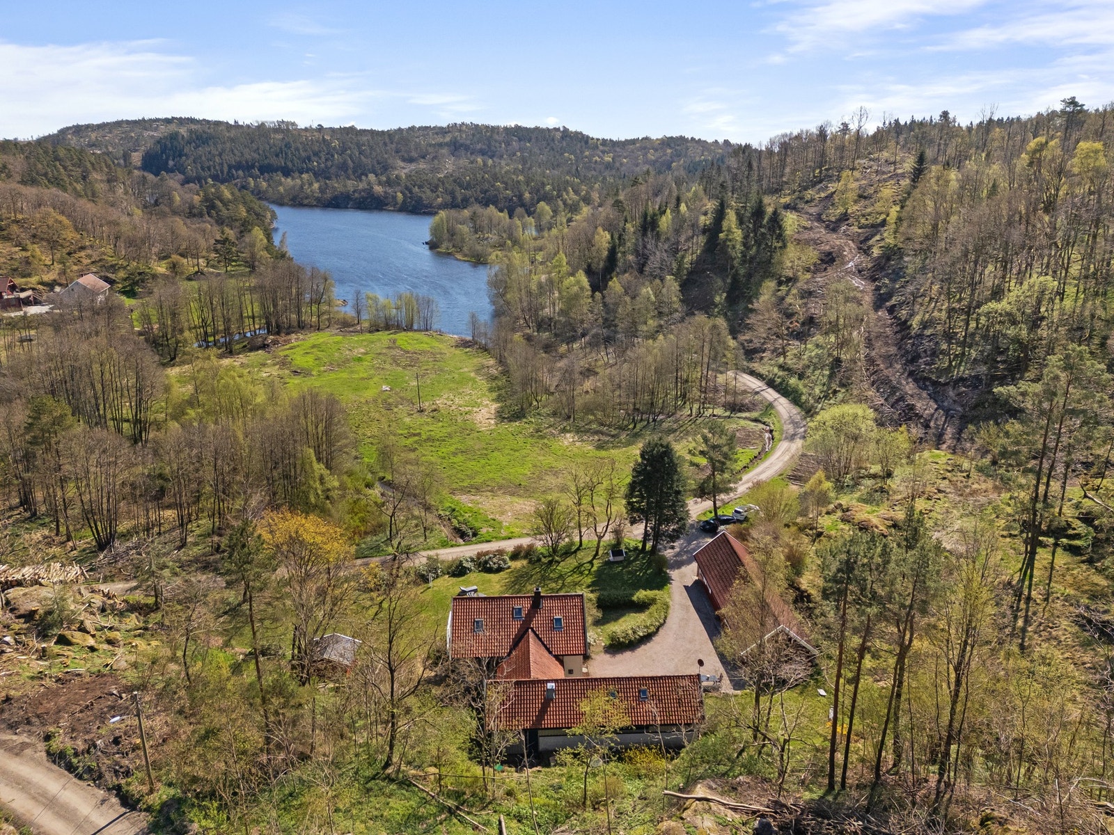 Oversiktsbilde med utsikt mot Trånevannet Galleribilde