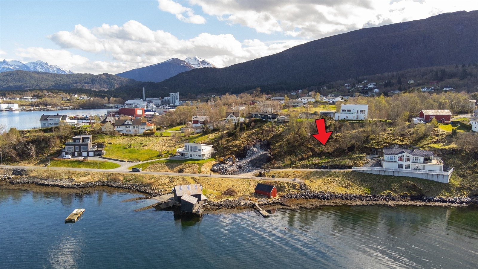 Møremegling ved Brynjar S. Bergesen presenterer denne flotte tomten. Galleribilde