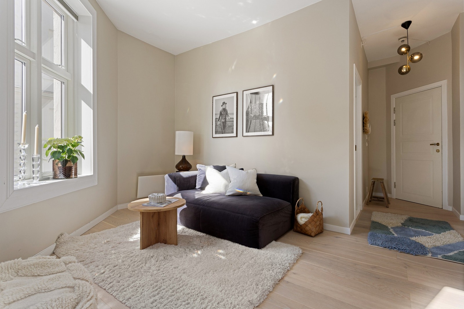 Dette er en lys, delikat og smakfull 2-roms med en svært attraktiv beliggenhet på Majorstuen. Galleribilde