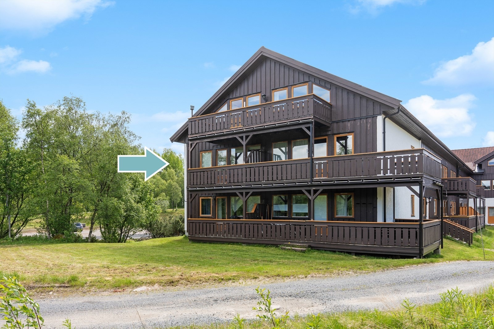 Jeanette Arnesen-Eriksrød v/DNB Eiendom ønsker velkommen til Tveiti 2! Galleribilde