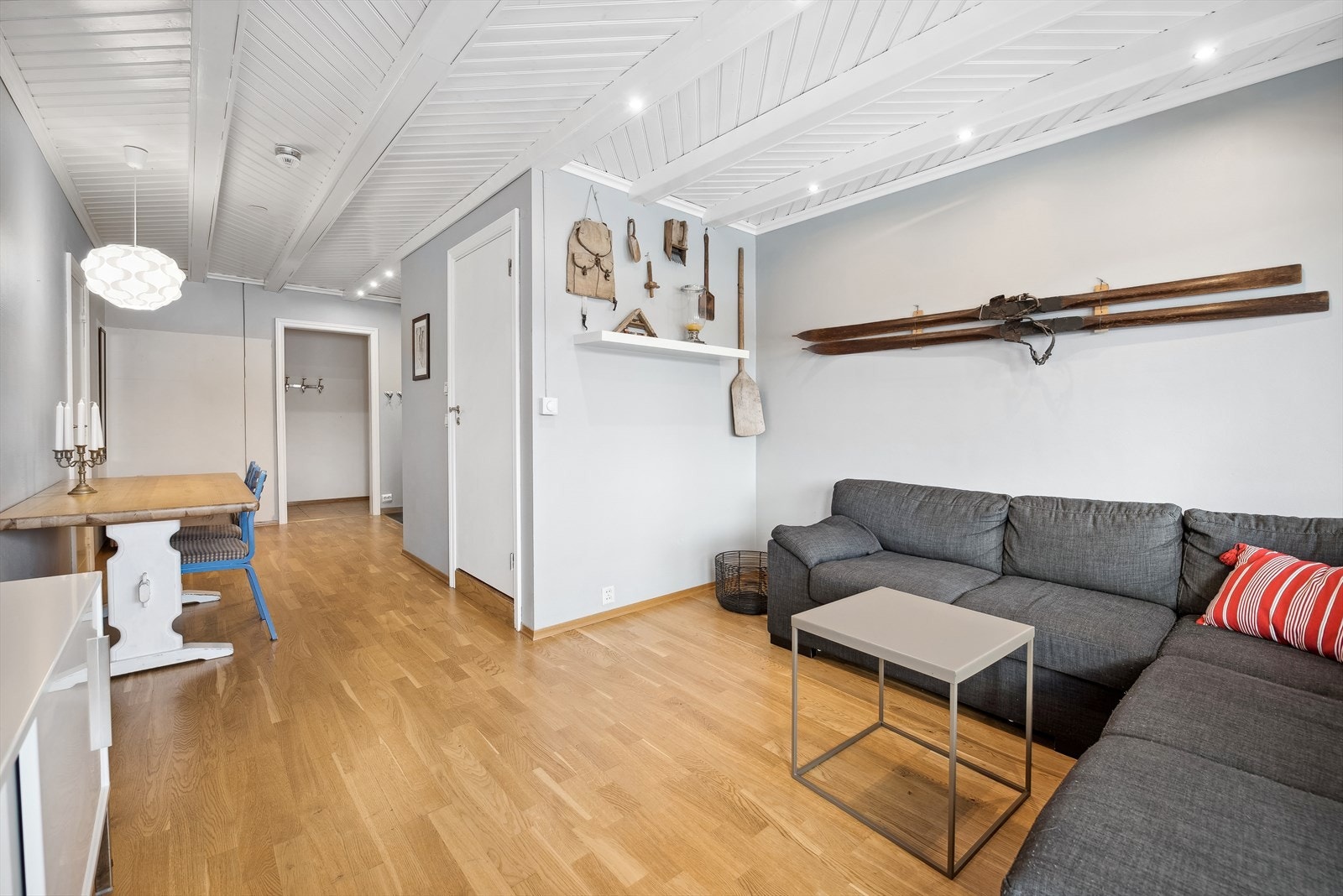 Stuen har gode møbleringsmuligheter. Galleribilde