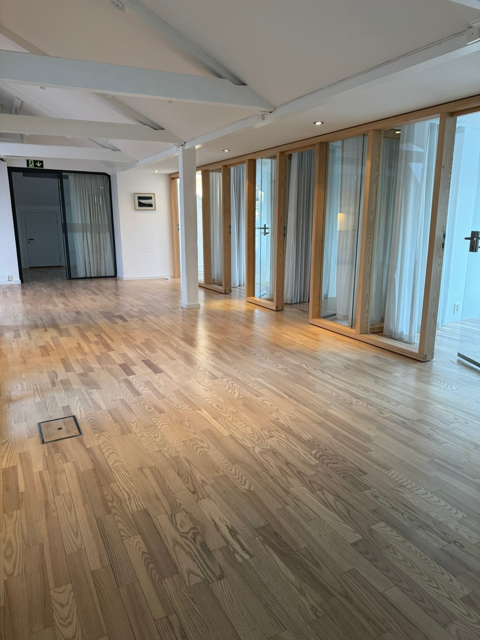 Velkommen inn i 2.etg. Etasjen er pusset opp i 2019. Galleribilde