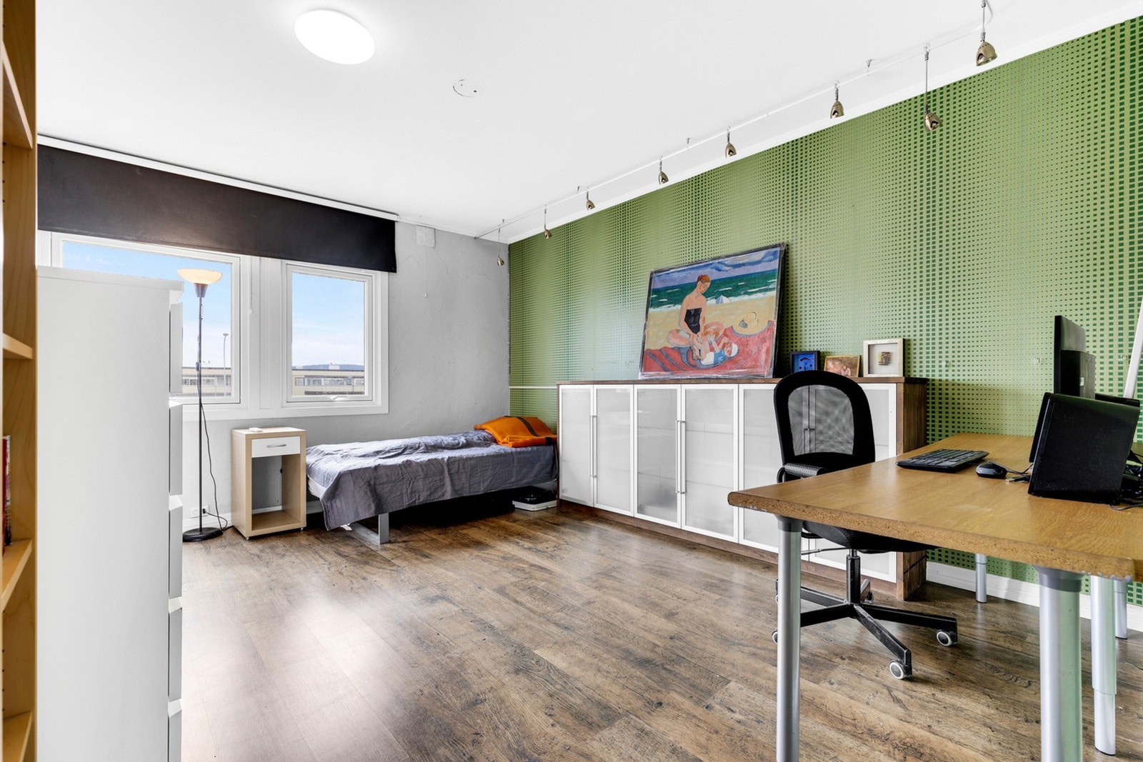 Leilighetens største soverom er hele 15,2 kvm. Galleribilde