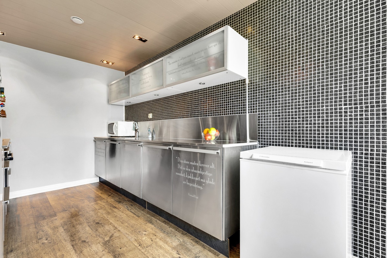 Romslig kjøkken på 12 kvm. Galleribilde