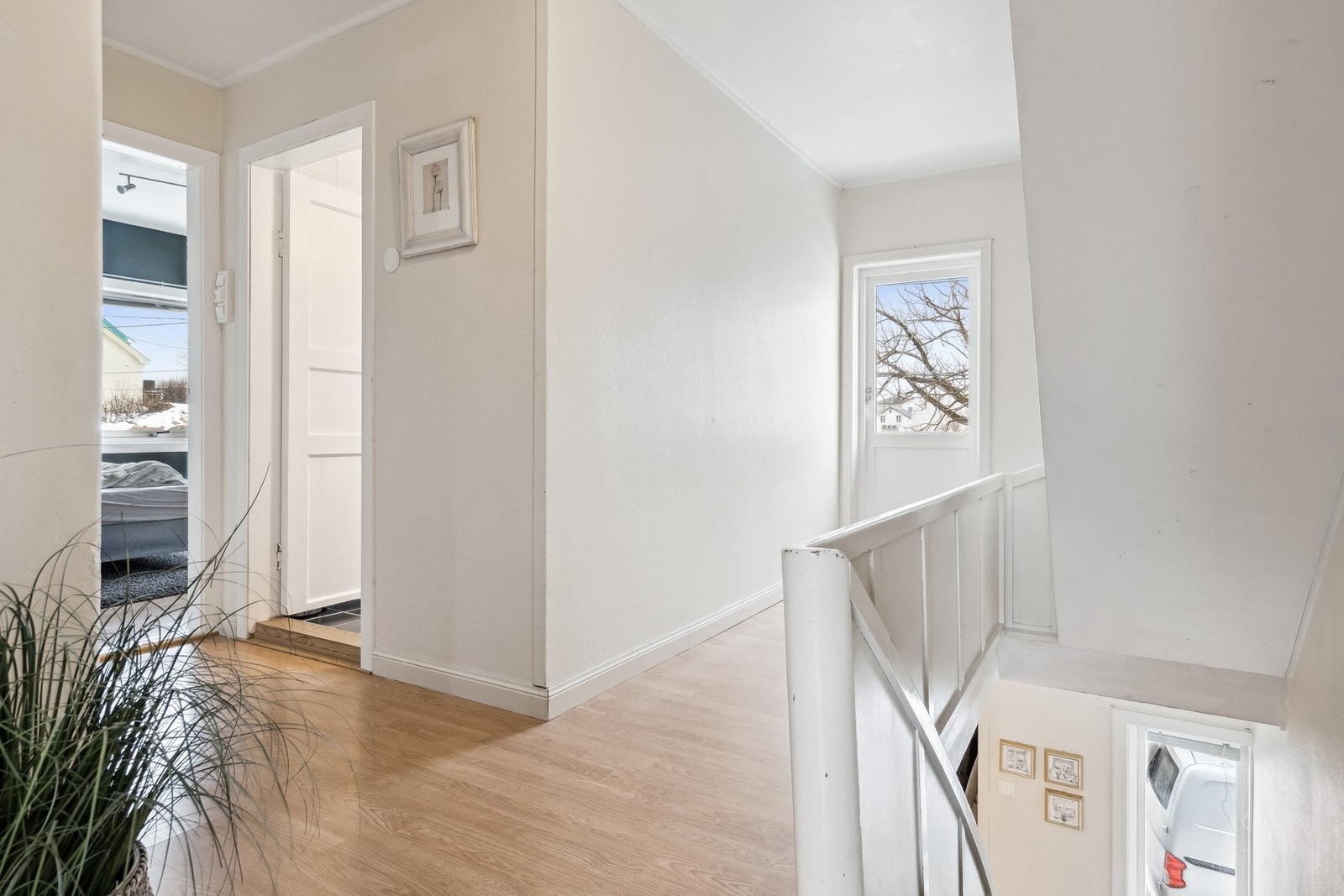Gang med trapp i 2. etasje Galleribilde