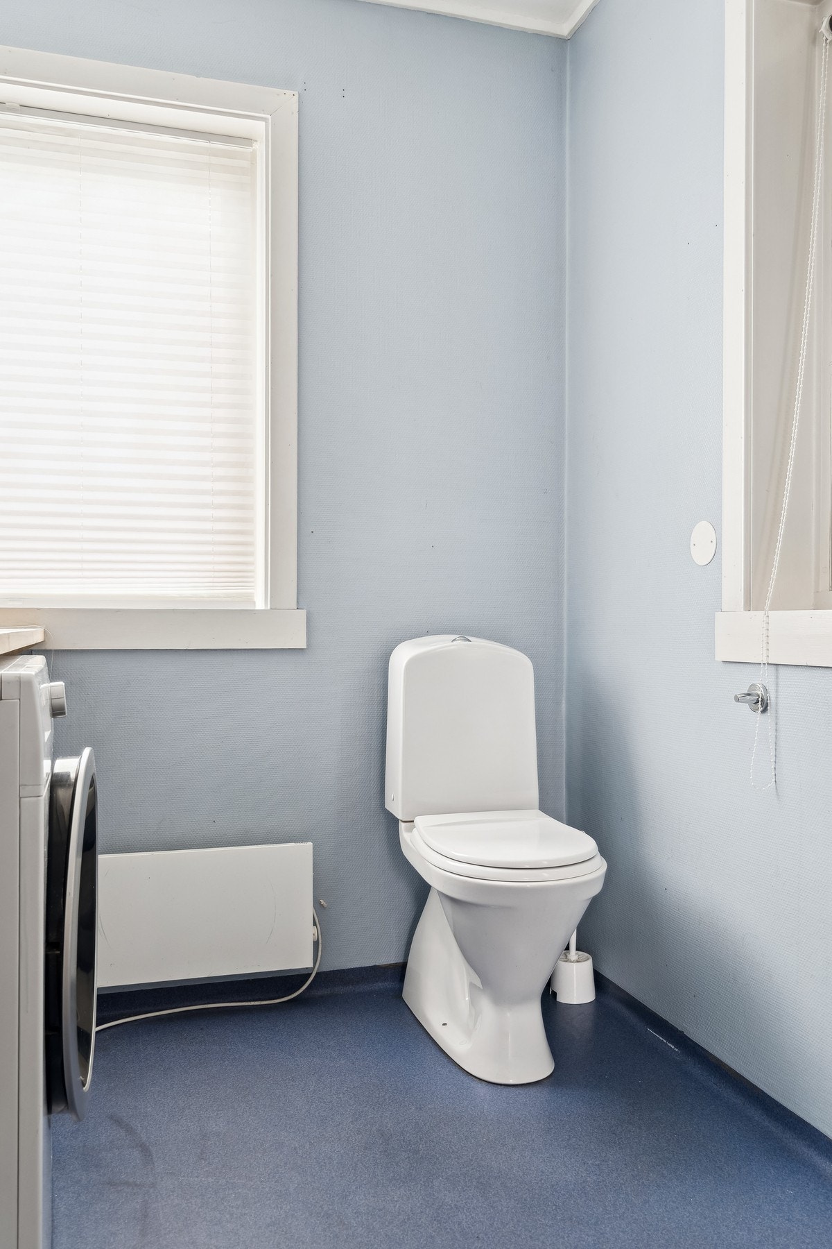 Vaskerom med toalett i 1. etasje Galleribilde