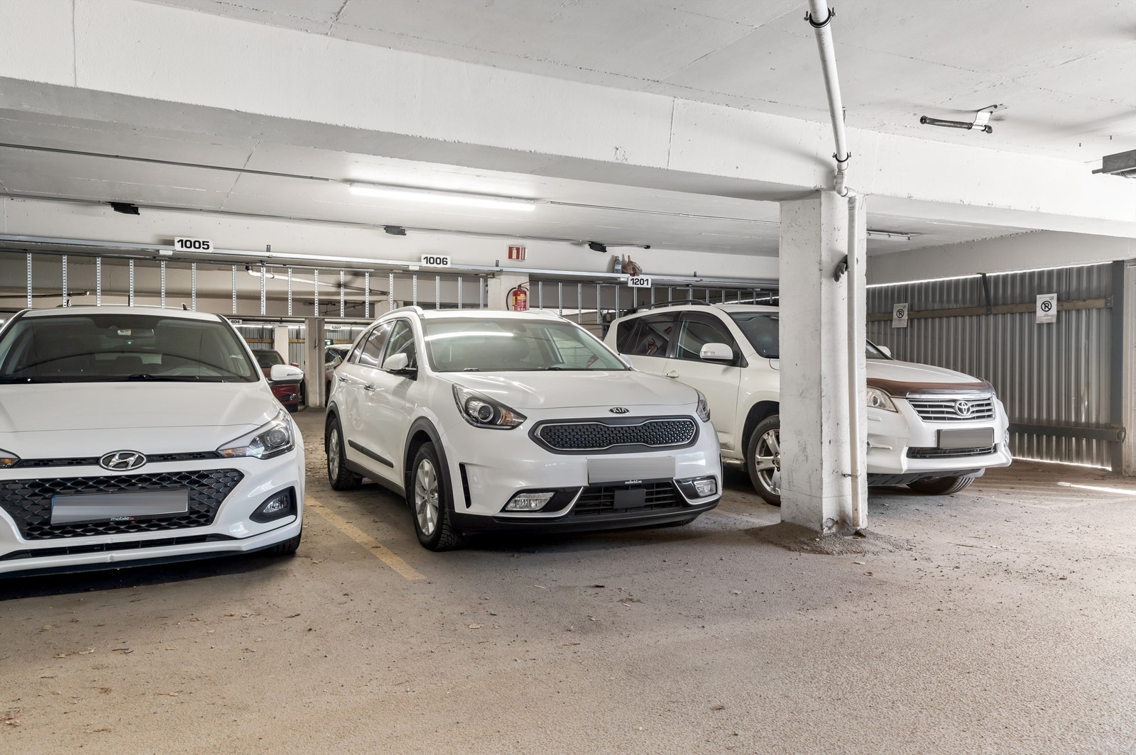 Boligen disponerer parkeringsplass nr. 1006 i garasjen Galleribilde