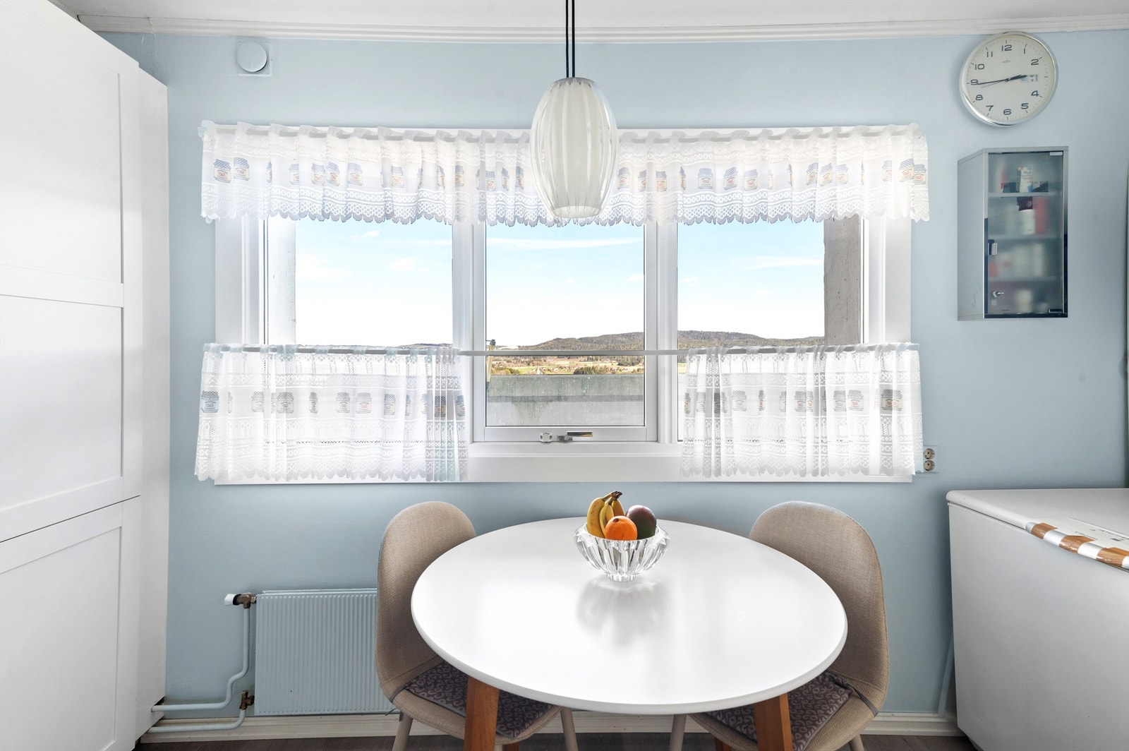 Det er også plass til en liten sittegruppe hvor man kan nyte frokosten. Galleribilde