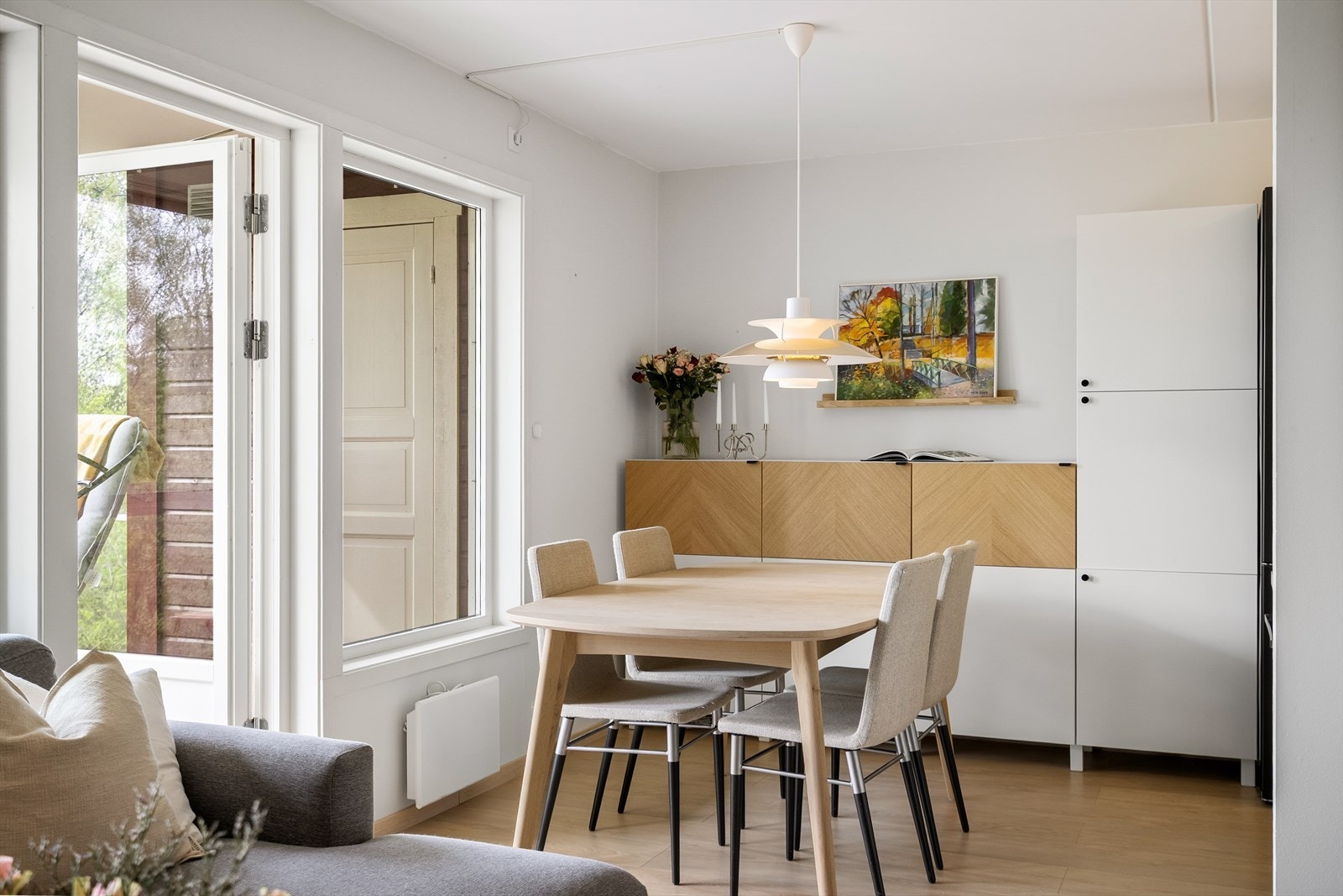 God plass til spisestue Galleribilde