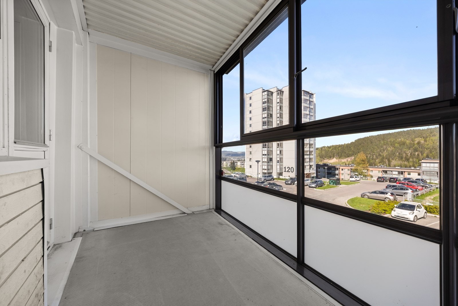 Dette er en lettstelt og fin 2-roms Galleribilde