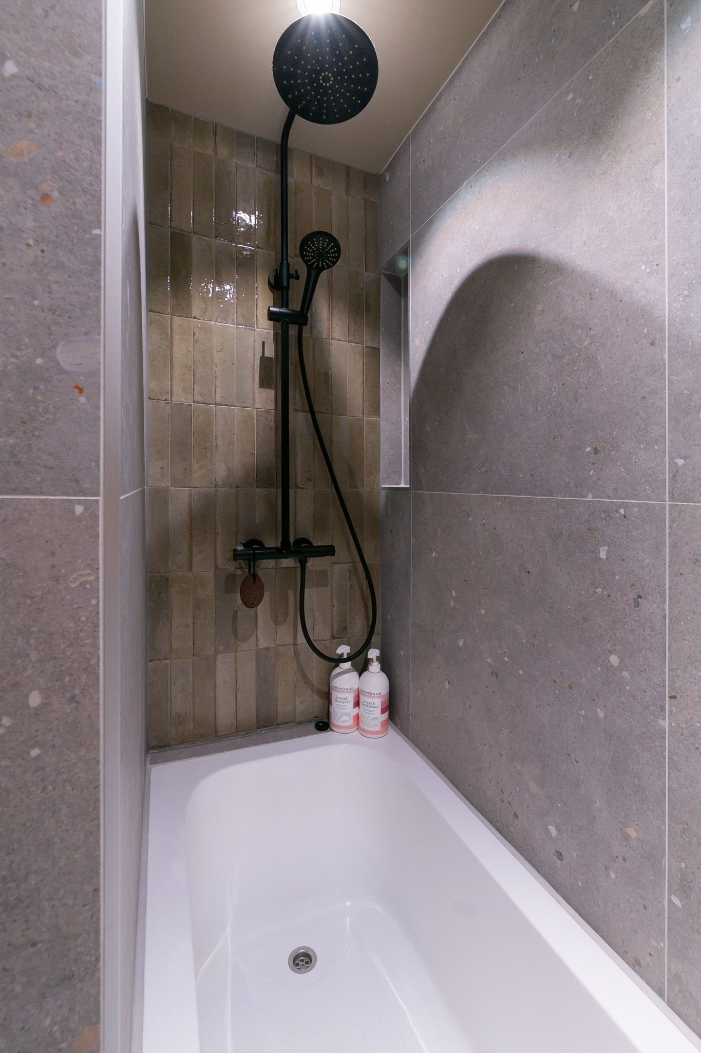 Badekar kan fjernes om man ønsker dusj i stedet. Galleribilde